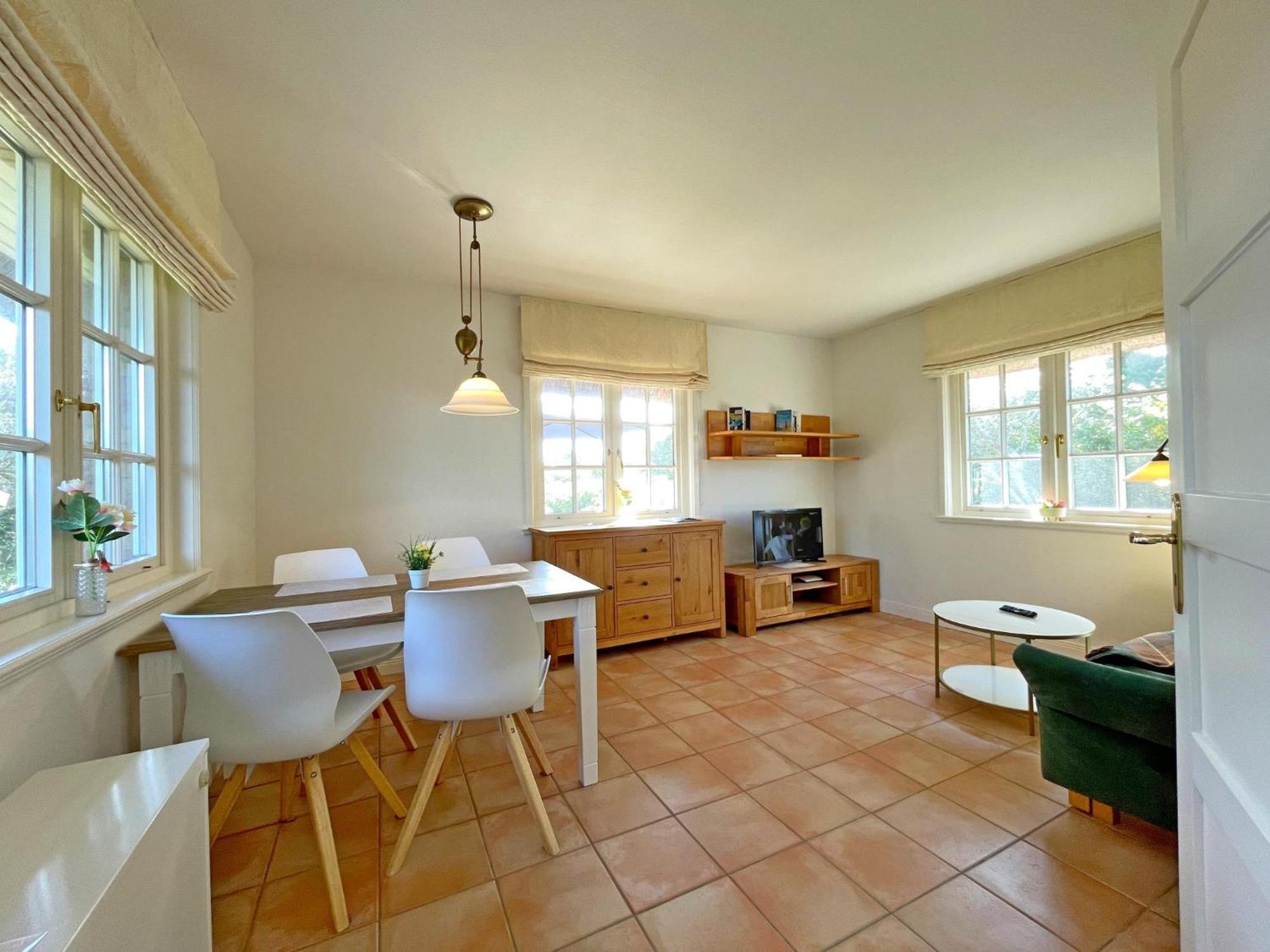 Ferienhaus Reetdachhäuschen Lütt In